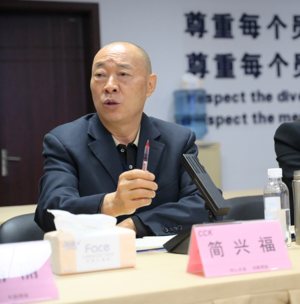 1697679997792119.jpg 小5老板照片.jpg